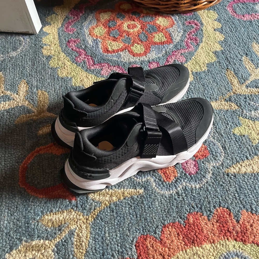 Sorel women tennis shoes